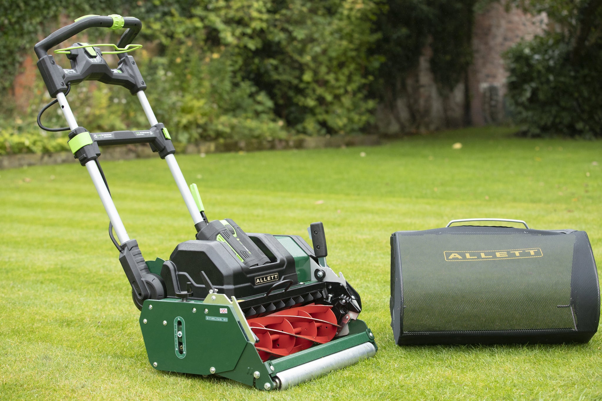 Brill Razorcut Accu - Electric Push Reel Mower - The Red Ferret JournalThe  Red Ferret Journal